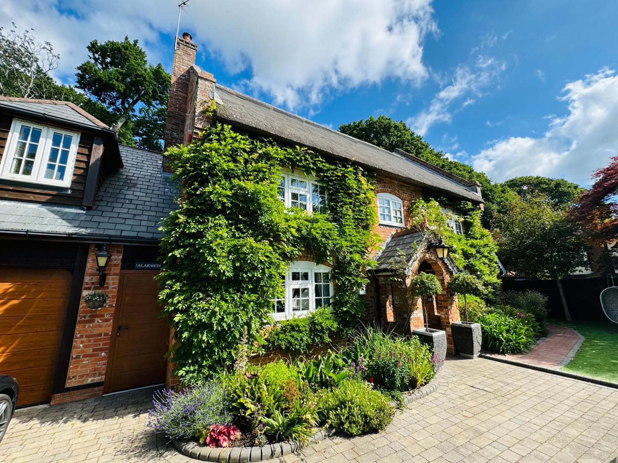 Little Woodside A Beautiful New Forest Self Contained Private Luxury Annexe New Milton Exterior photo